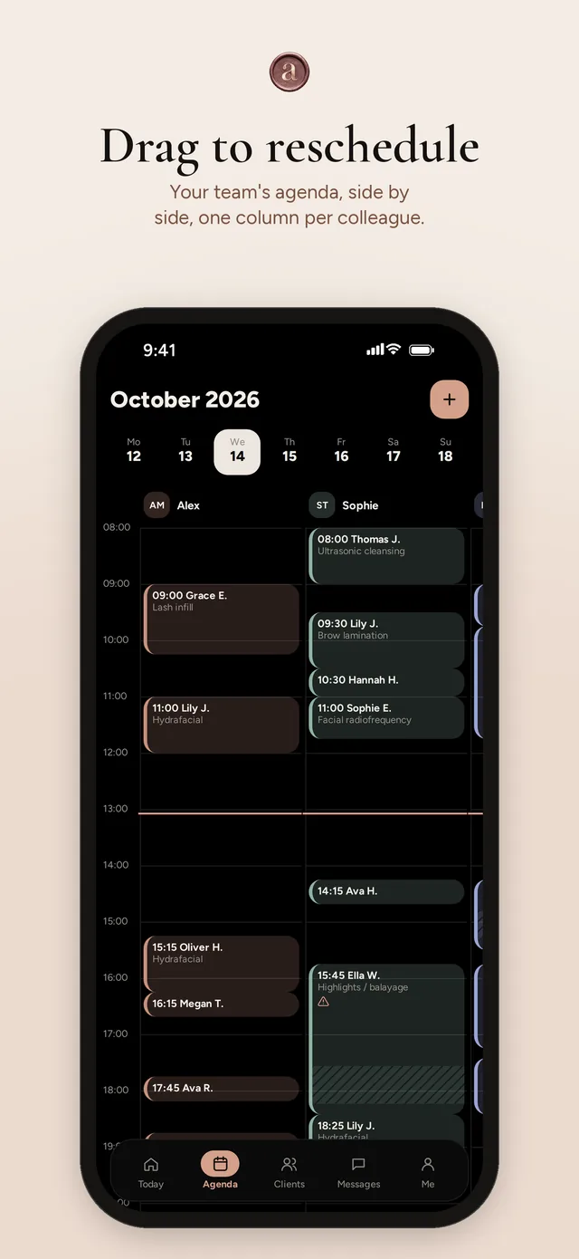 The team agenda, one column per colleague; bookings move by dragging them